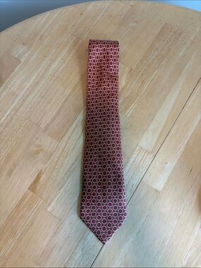 Hermes Men's Burgundy and Gold Patterned Tie